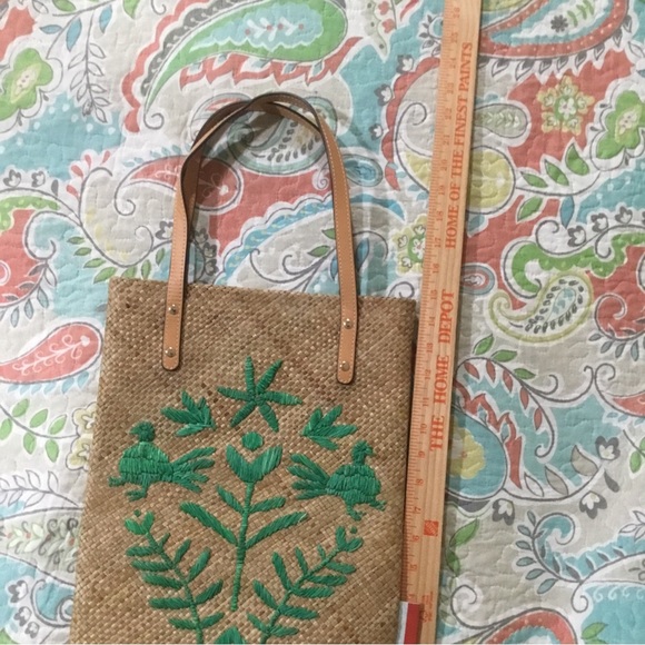 Francis Valentine Natural Straw Green Embroidery Flat Tote NWOT Flower Bag Purse - Picture 10 of 10